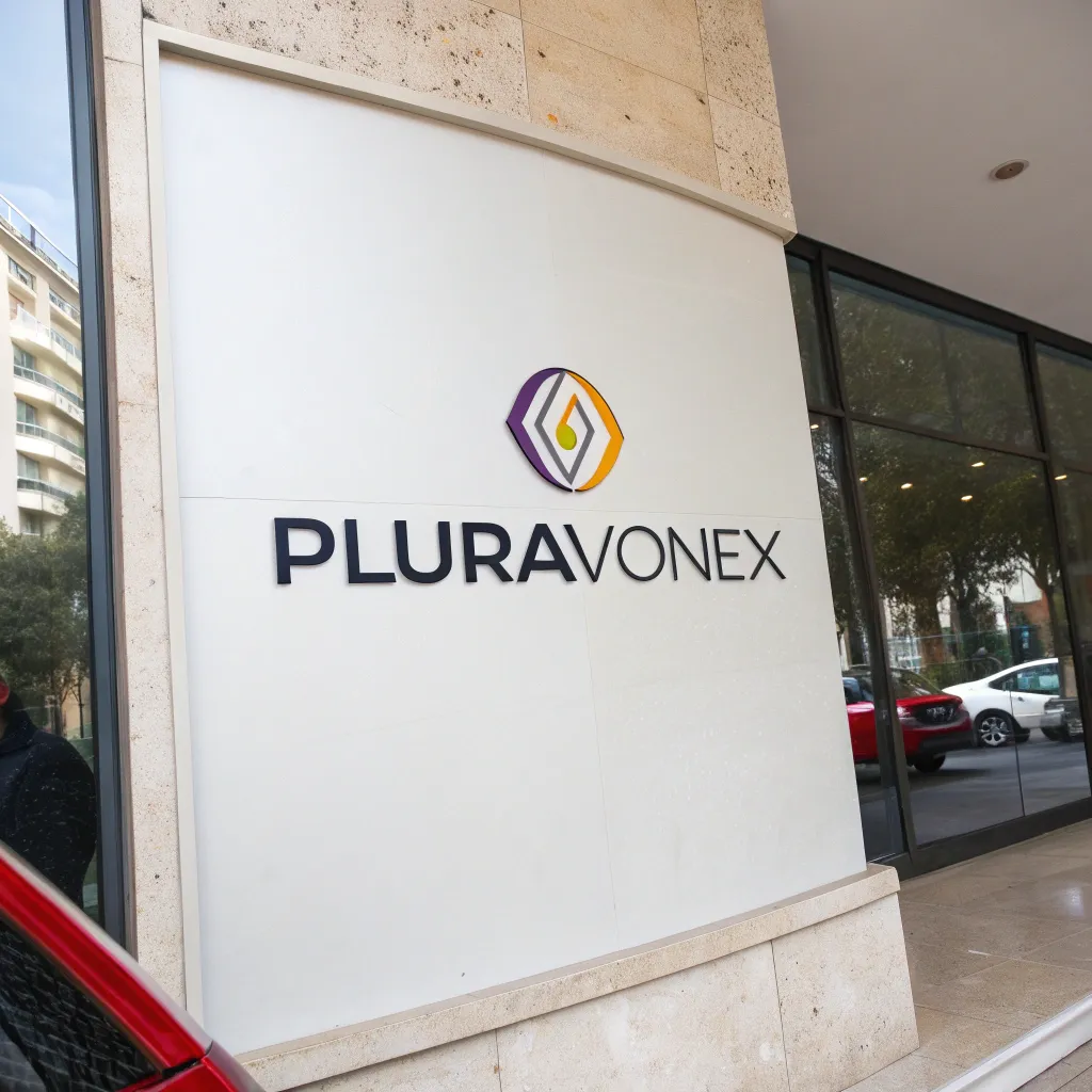 PLURAVONEX Logo